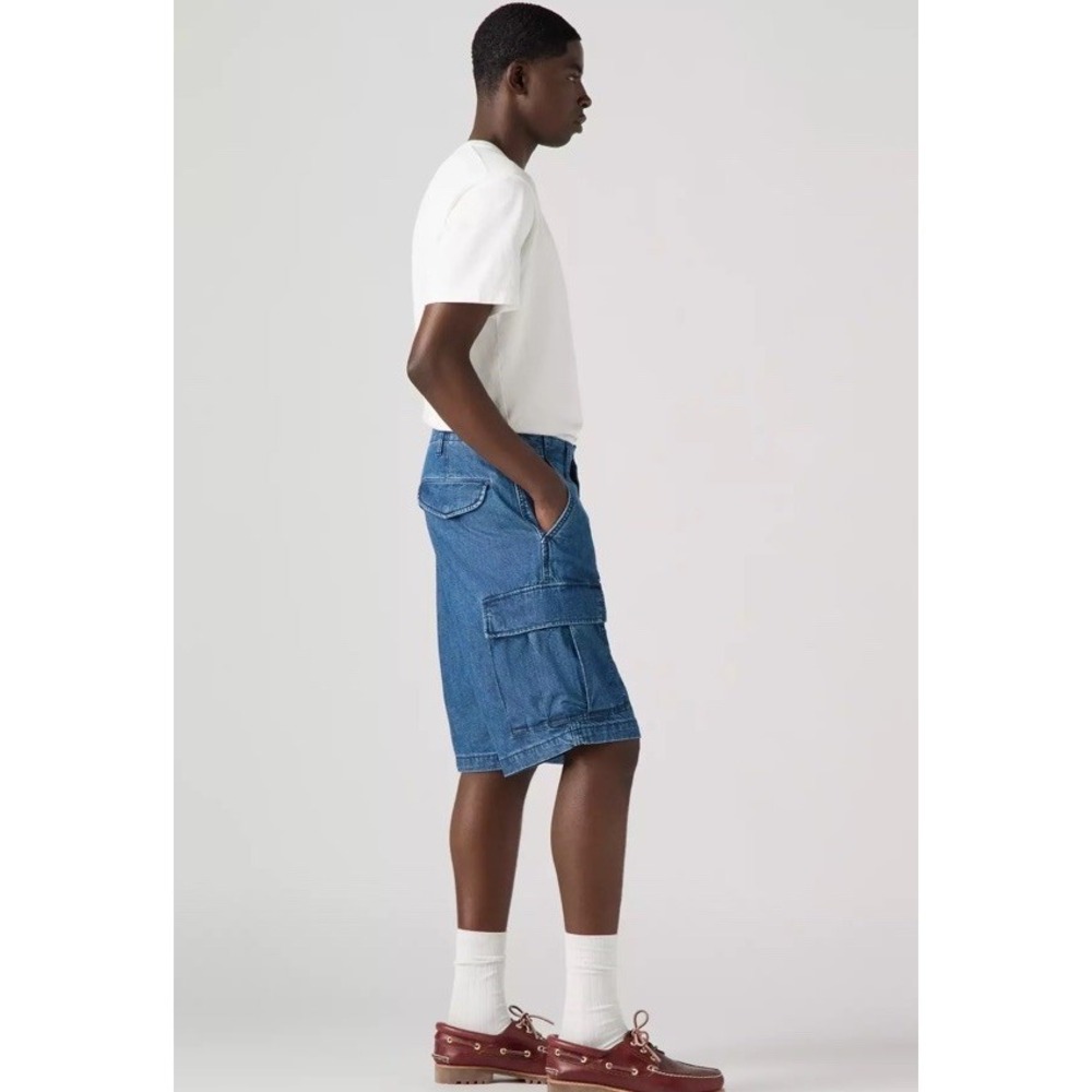 Levi's Carrier Cargo Shorts Lightweight Denim Men's Size 48 Blue 100% Cotton NWT